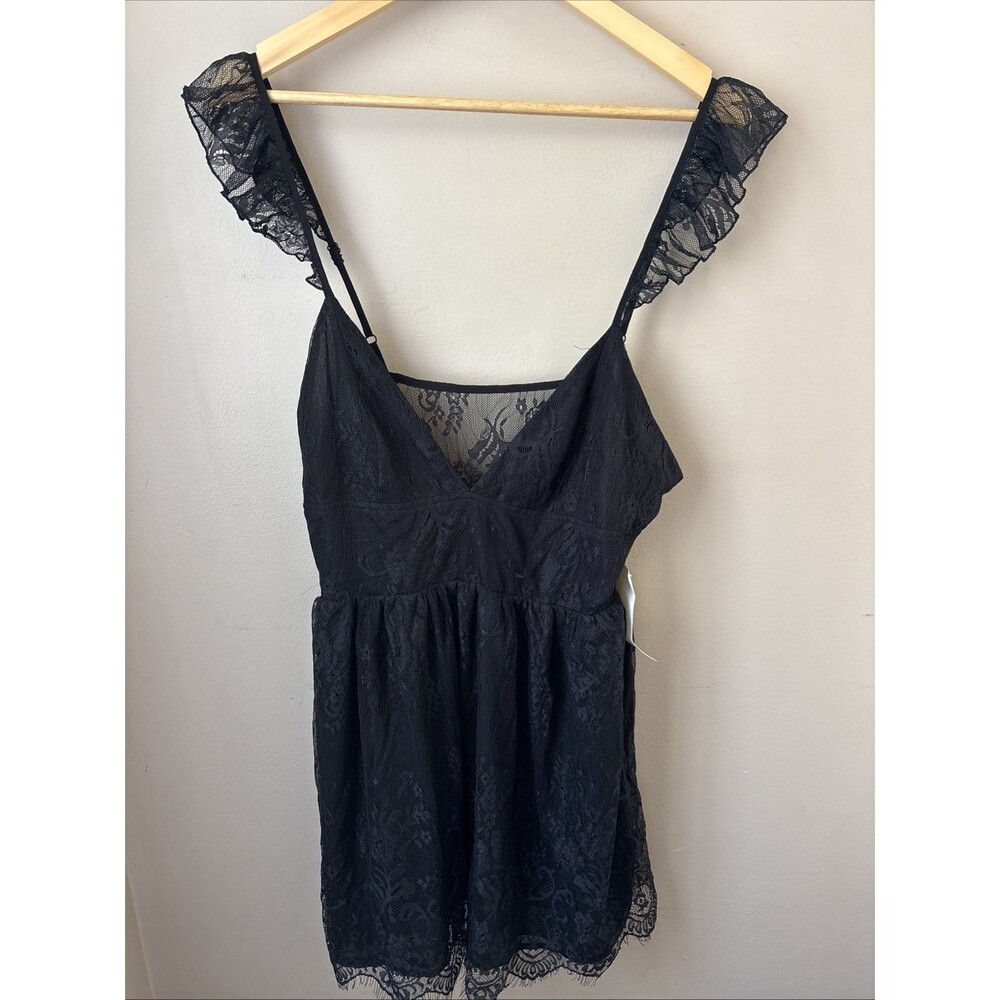Tobi Black Lace Mini Dress Womens L NWT Ruffle Sleeve V Neck Fit Flare - Picture 2 of 10